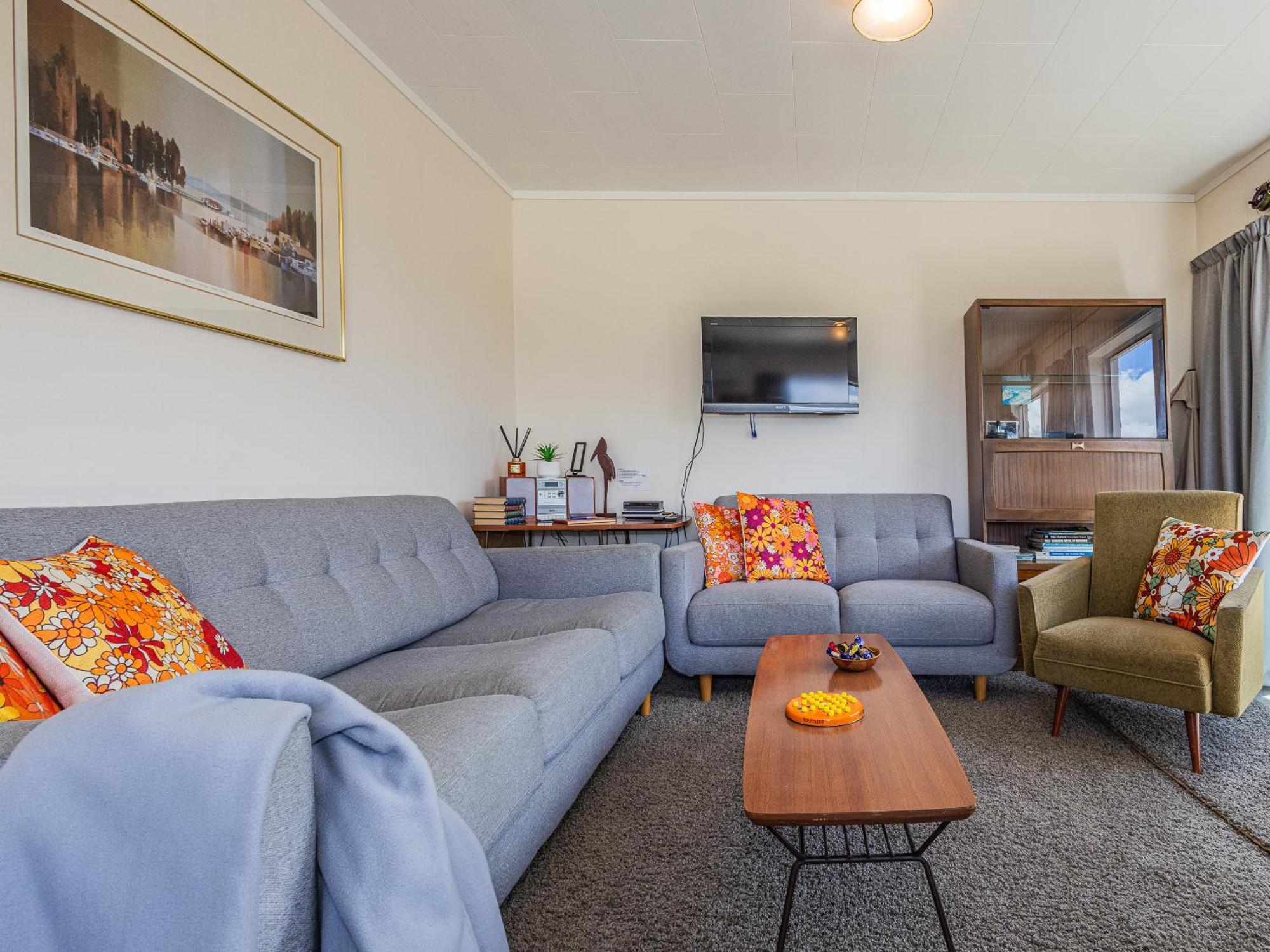 Central Riverside Retreat - Taupo Holiday Home 外观 照片